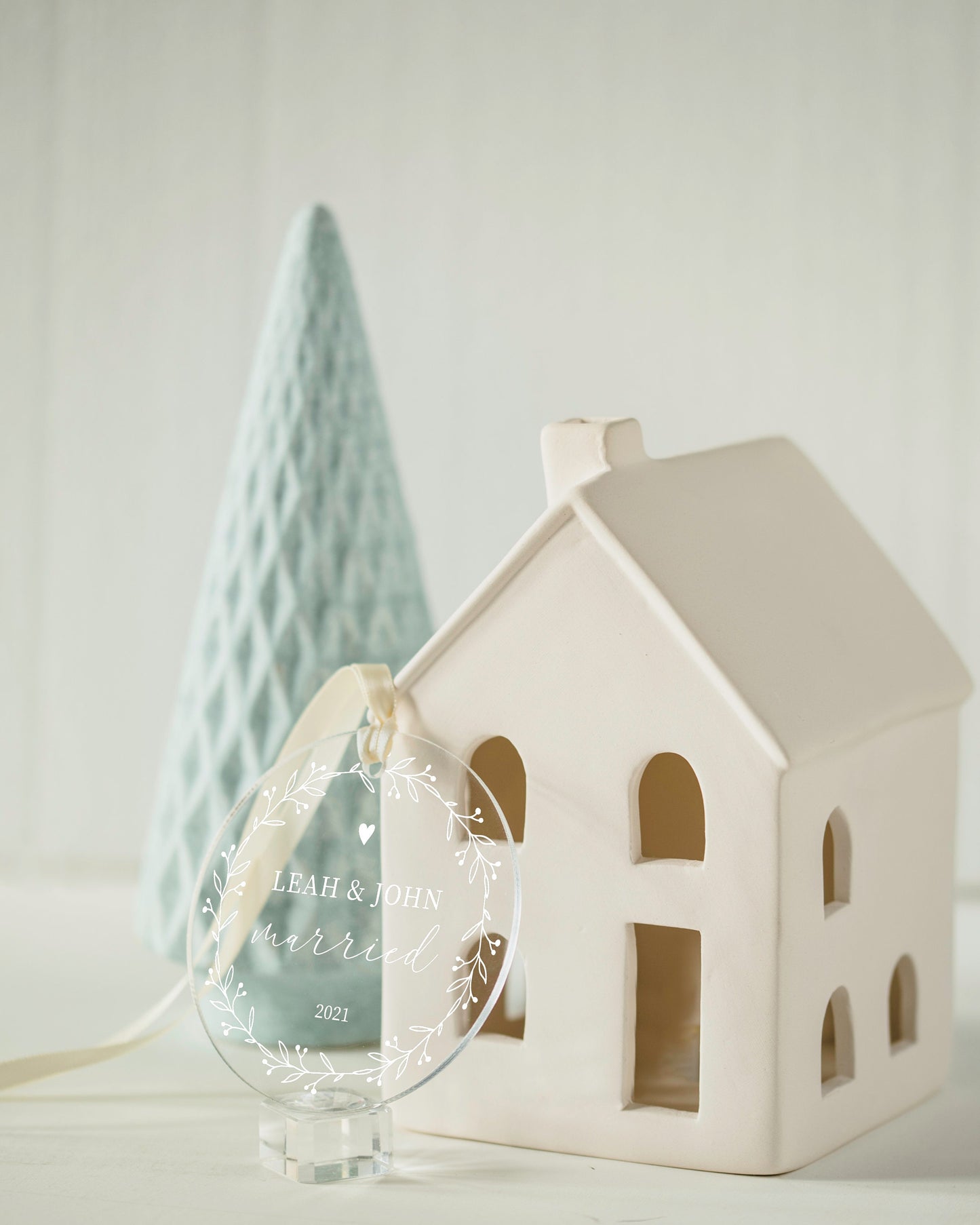 Personalized Married Ornament - Clear Acrylic - Mr & Mrs - Our First Christmas - Gift for the Couple - Wedding Gift - AO12